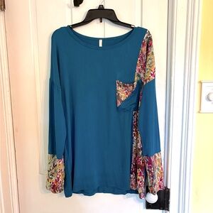 Celeste Women’s Blue Long Sleeve Blouse Floral Accents Size Large